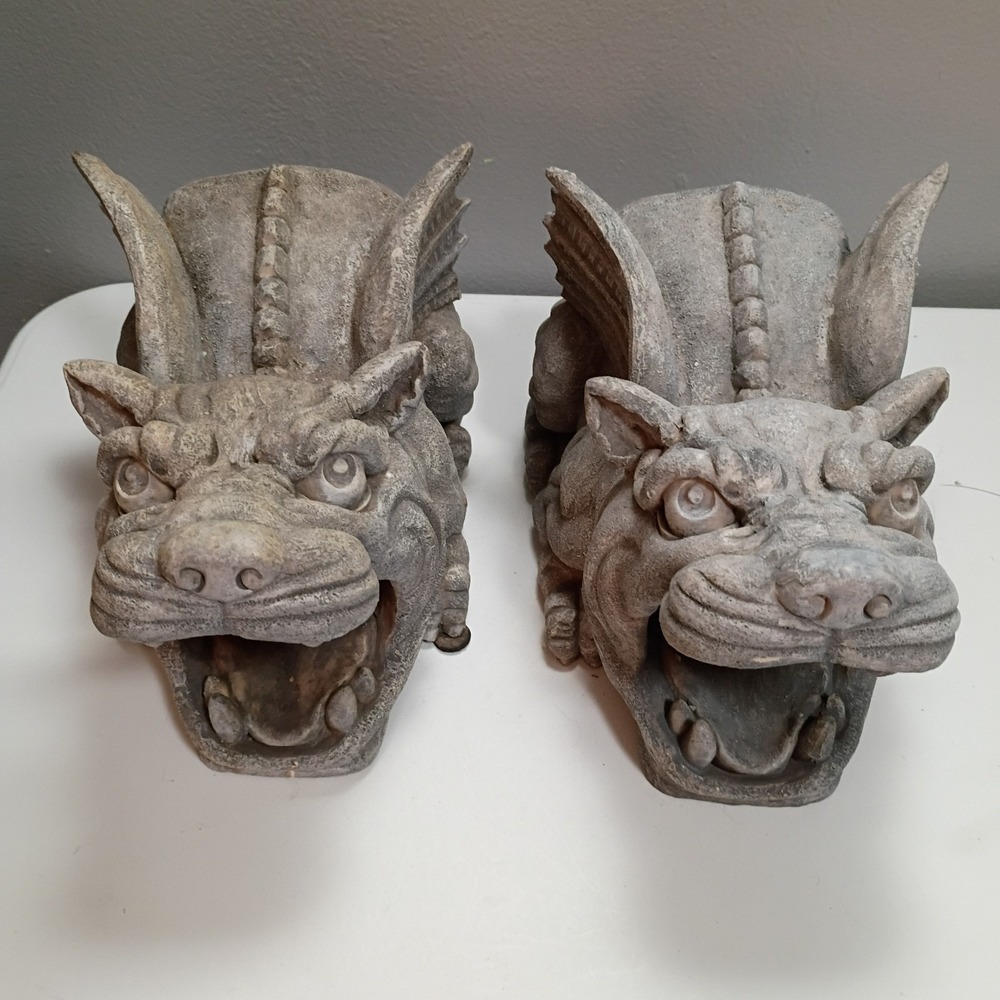 Toscano Roland Gargoyle Gutter Goth Guardian Rain Downspout PreOwned Bonded Pair